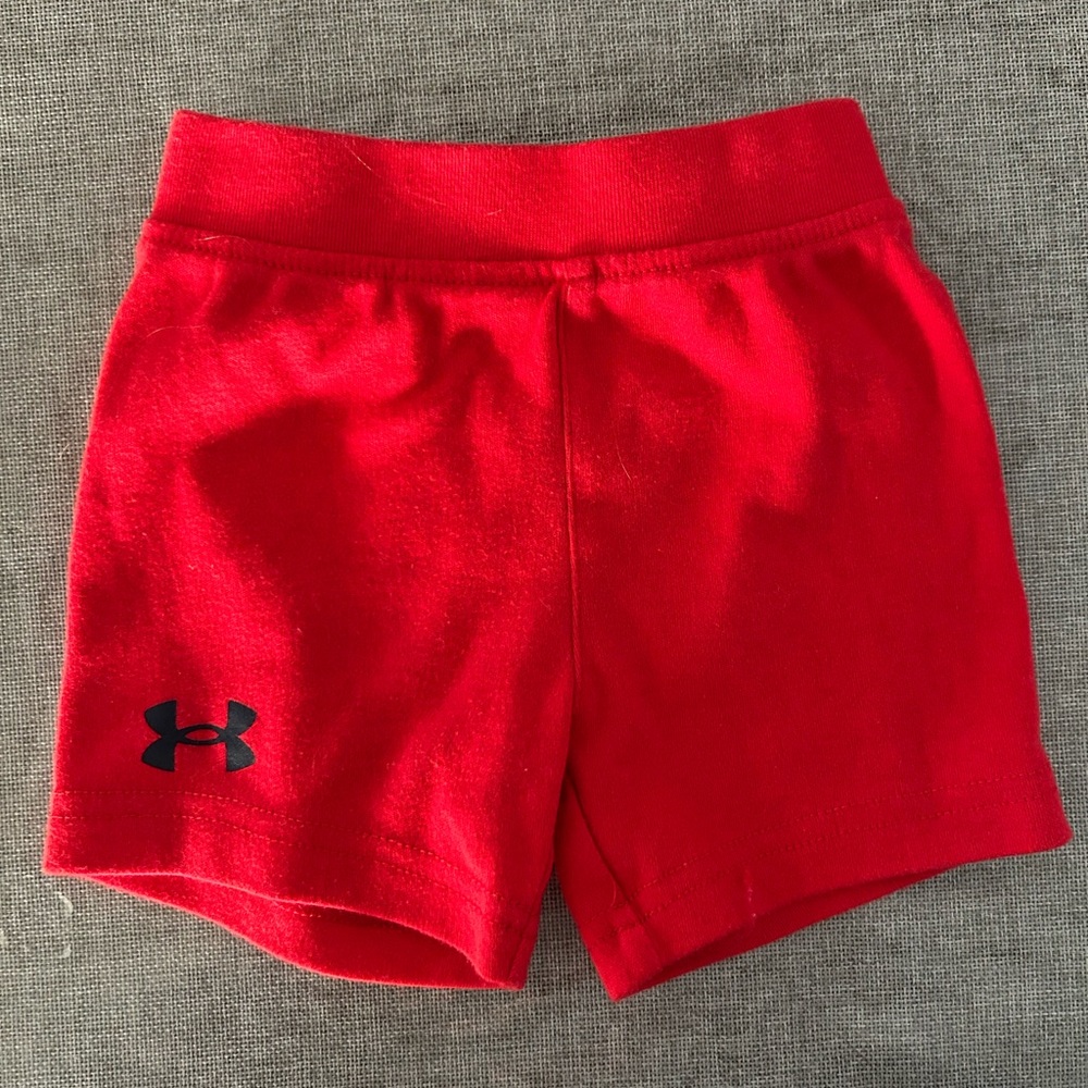Baby 3-6 months Champion red shorts